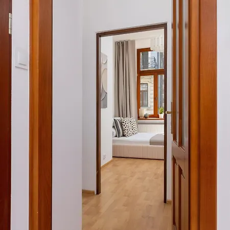 Apartman Noelia - 3br & Balcony - Old Town Krakkó