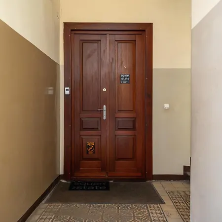 Noelia - 3br & Balcony - Old Town Apartman
